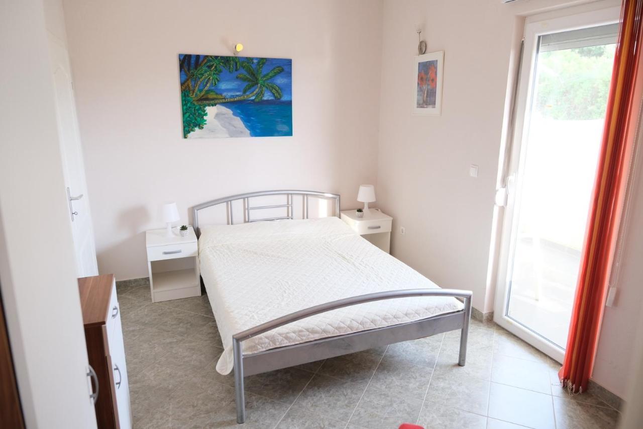 Apartments Jasmina Utjeha Ngoại thất bức ảnh