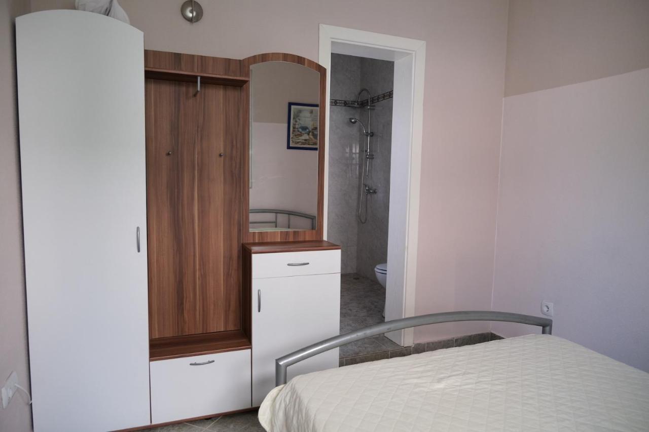 Apartments Jasmina Utjeha Ngoại thất bức ảnh