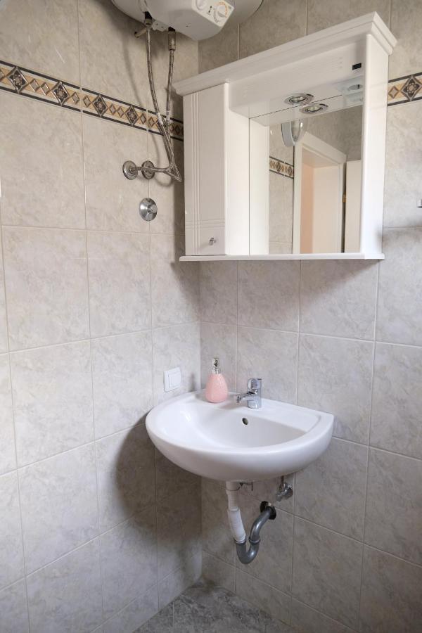 Apartments Jasmina Utjeha Ngoại thất bức ảnh